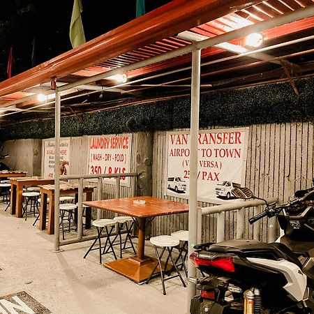 Mario'S Travellers Inn Coron Exterior photo